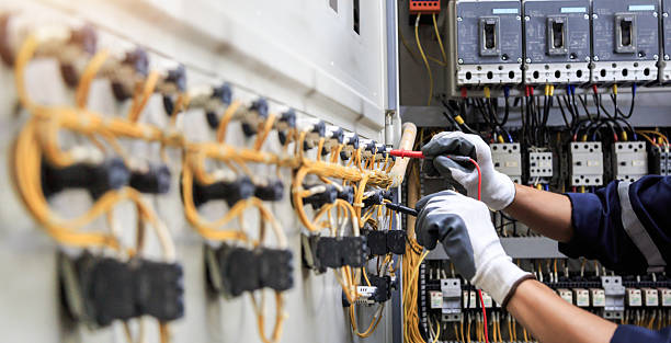 Professional Electrician technician working in Hueytown, AL
